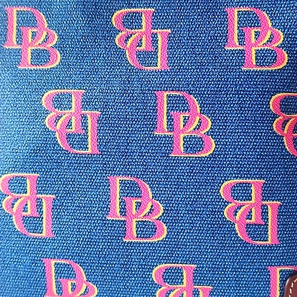 NWT. Dooney and Bourke Crossbody Purse. - Picture 5 of 15